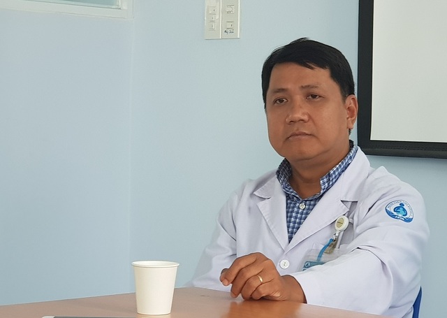 Vì sao nam sinh tử vong sau khi bạn đá bóng trúng ngực? - 1 Vì sao nam sinh tử vong sau khi bạn đá bóng trúng ngực? - 1