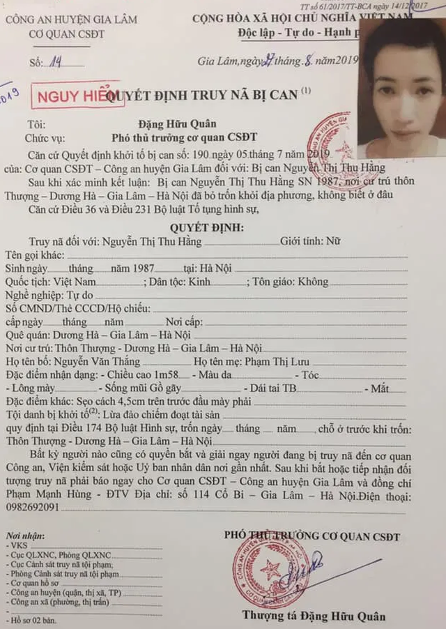 Hà Nội: Nữ quái vờ quen biết nhiều lãnh đạo, lừa xin việc để chiếm đoạt tài sản - 1 Hà Nội: Nữ quái vờ quen biết nhiều lãnh đạo, lừa xin việc để chiếm đoạt tài sản - 1