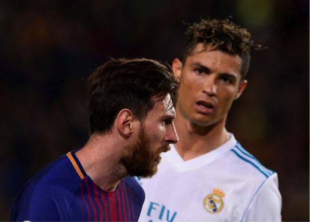 Thua Messi, C.Ronaldo vẫn được bạn gái xinh đẹp nịnh khéo - Ảnh minh hoạ 3