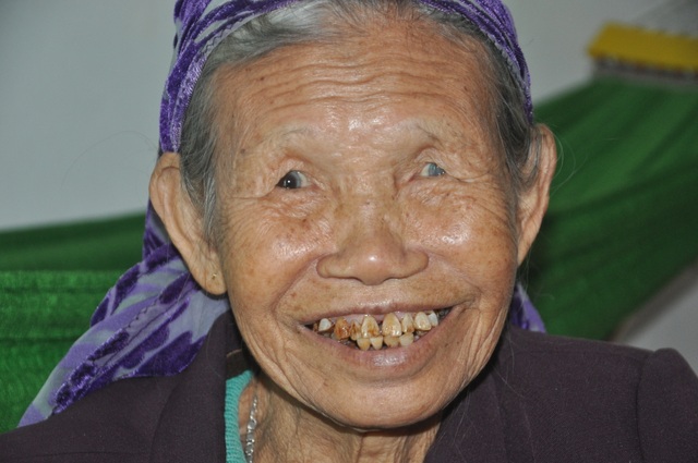 Cụ bà 85 tuổi, mùa đông năm nay không sợ rét nữa rồi! - 5 Cụ bà 85 tuổi, mùa đông năm nay không sợ rét nữa rồi! - 5