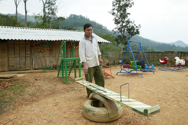Hàng chục học sinh mầm non “co ro” trong lớp học trên triền núi - 19 Hàng chục học sinh mầm non “co ro” trong lớp học trên triền núi - 19