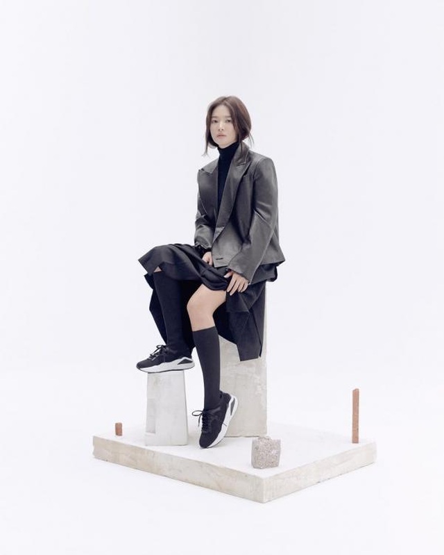 Fan ngưỡng mộ hành trình lột xác của Song Hye Kyo hậu ly hôn - 9 Fan ngưỡng mộ hành trình lột xác của Song Hye Kyo hậu ly hôn - 9