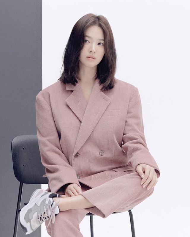 Fan ngưỡng mộ hành trình lột xác của Song Hye Kyo hậu ly hôn - 11 Fan ngưỡng mộ hành trình lột xác của Song Hye Kyo hậu ly hôn - 11
