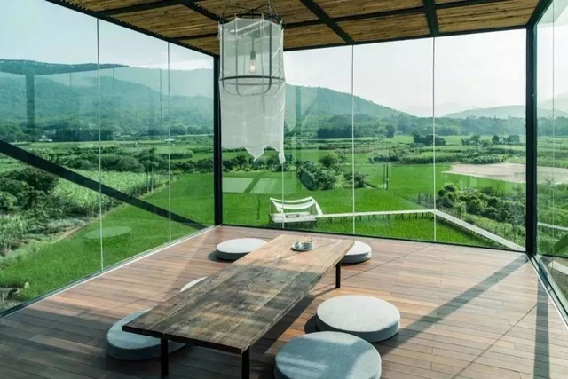 Chán thành phố ngột ngạt, 7 cô gái rủ nhau về quê sống trong ngôi nhà tuyệt đẹp giữa rừng cây - 6