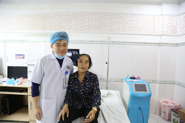 Hút chân không lấy khối u vú không cần phẫu thuật - 1 Hút chân không lấy khối u vú không cần phẫu thuật - 1