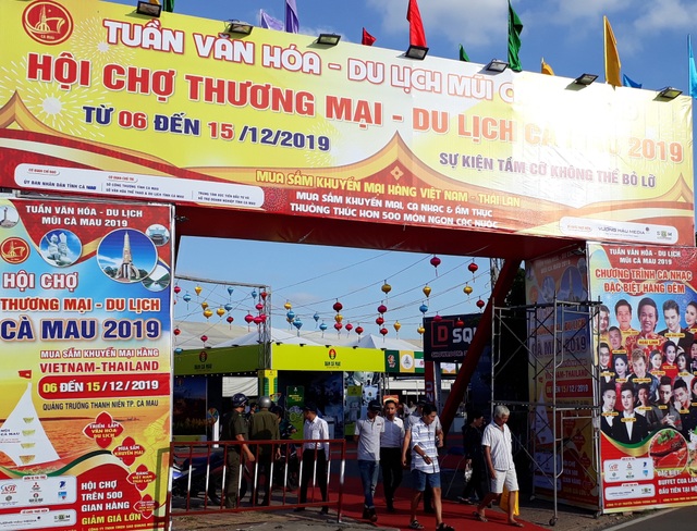 Thưởng thức cua 25 món tại Hội chợ thương mại - du lịch Cà Mau 2019 - 1