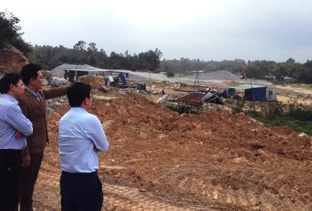 Xác minh việc cây cối chết quanh Khu liên hợp gang thép Hòa Phát - 1 Xác minh việc cây cối chết quanh Khu liên hợp gang thép Hòa Phát - 1