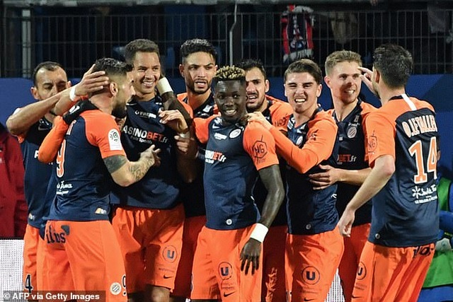 Neymar tỏa sáng, PSG hạ Montpellier và xây chắc ngôi đầu Ligue 1 - 1 Neymar tỏa sáng, PSG hạ Montpellier và xây chắc ngôi đầu Ligue 1 - 1