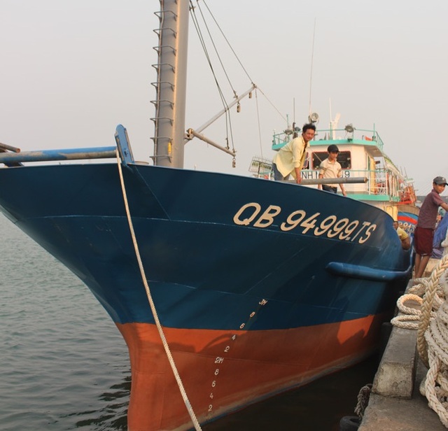 Quảng Bình: Ngư dân dư nợ gần 900 tỷ đồng sau khi vay tiền đóng tàu vỏ thép - 2 Quảng Bình: Ngư dân dư nợ gần 900 tỷ đồng sau khi vay tiền đóng tàu vỏ thép - 2