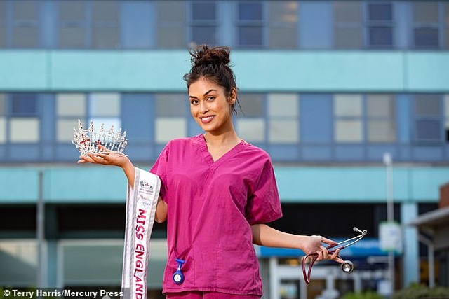 Nữ bác sĩ đi thi Miss World giải cứu cho đối thủ bị gãy xương cổ tay - Ảnh minh hoạ 5
