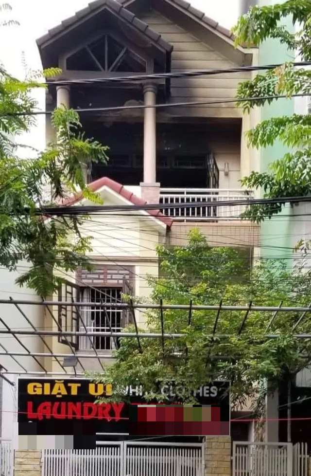 Một người Hàn Quốc hoảng loạn nhảy từ tầng 2 khi phát hiện cháy nhà - 3 Một người Hàn Quốc hoảng loạn nhảy từ tầng 2 khi phát hiện cháy nhà - 3