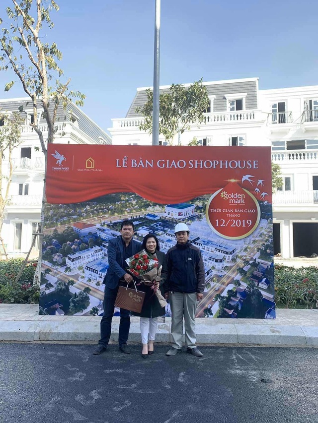 Khách hàng hài lòng nhận bàn giao sản phẩm tại dự án Golden Mark Shophouse Cẩm Phả - 2 Khách hàng hài lòng nhận bàn giao sản phẩm tại dự án Golden Mark Shophouse Cẩm Phả - 2