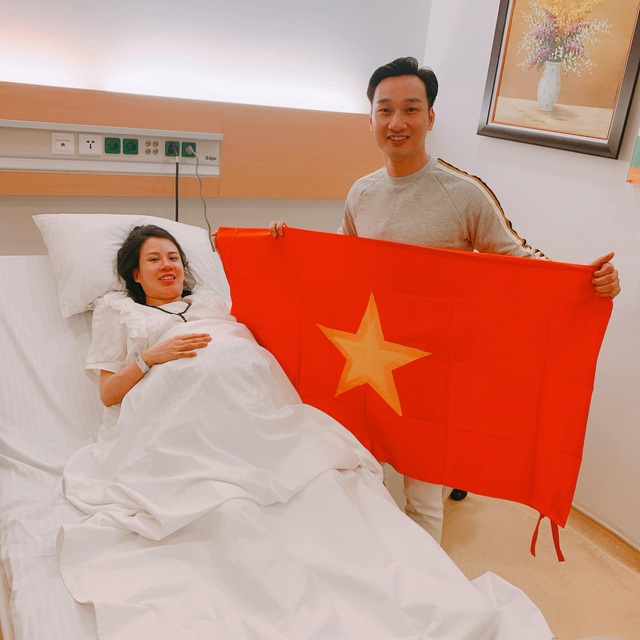 Nghệ sĩ Việt vỡ oà, nghẹn ngào khi U22 Việt Nam đoạt HCV SEA Games - 8 Nghệ sĩ Việt vỡ oà, nghẹn ngào khi U22 Việt Nam đoạt HCV SEA Games - 8
