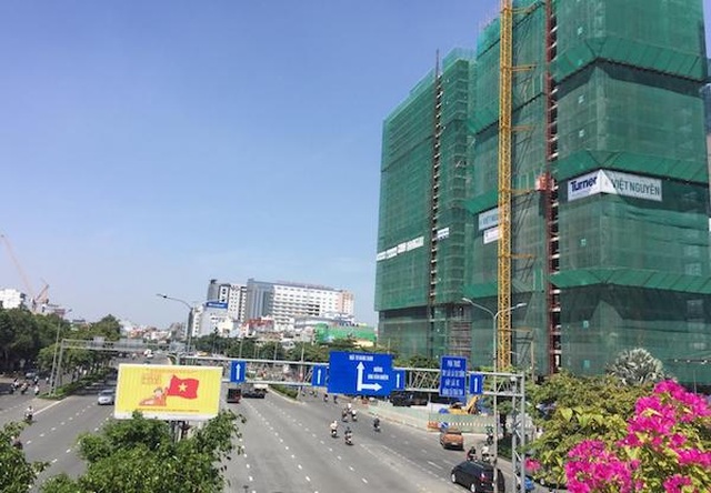 Giới đầu tư, doanh nghiệp địa ốc ngấm đòn siết tín dụng - 1 Giới đầu tư, doanh nghiệp địa ốc ngấm đòn siết tín dụng - 1