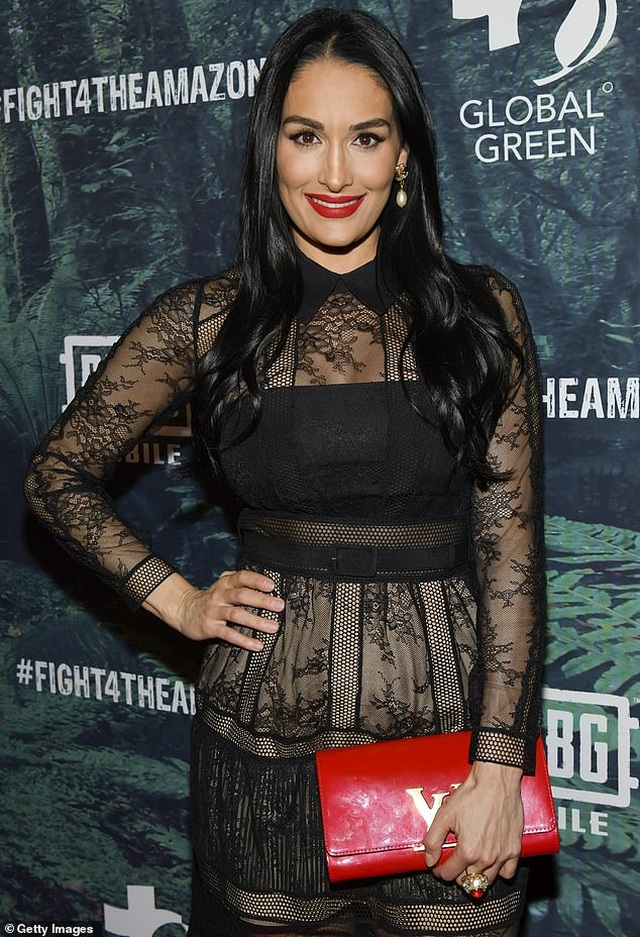 Megan Fox xinh đẹp sánh đôi cùng chồng tại sự kiện - 7 Megan Fox xinh đẹp sánh đôi cùng chồng tại sự kiện - 7