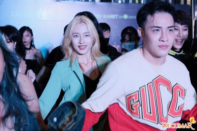 Hàng loạt nhóm nhảy quẩy hết mình tại sự kiện Music Core Vietfans Festival K-Pop 2019 - 4 Hàng loạt nhóm nhảy quẩy hết mình tại sự kiện Music Core Vietfans Festival K-Pop 2019 - 4