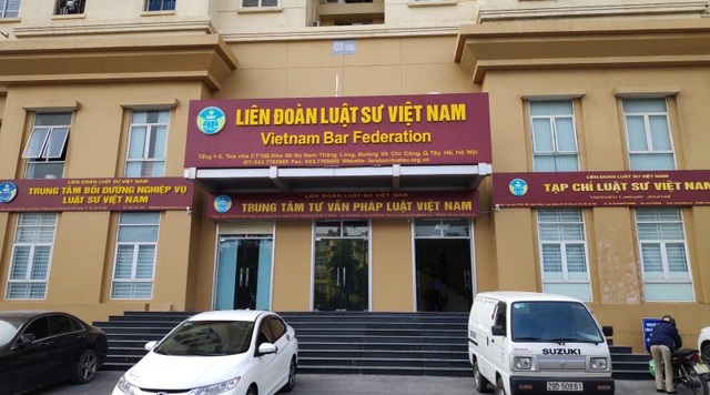 Giả mạo đại diện của Liên đoàn Luật sư Việt Nam ép mua sách - 1 Giả mạo đại diện của Liên đoàn Luật sư Việt Nam ép mua sách - 1