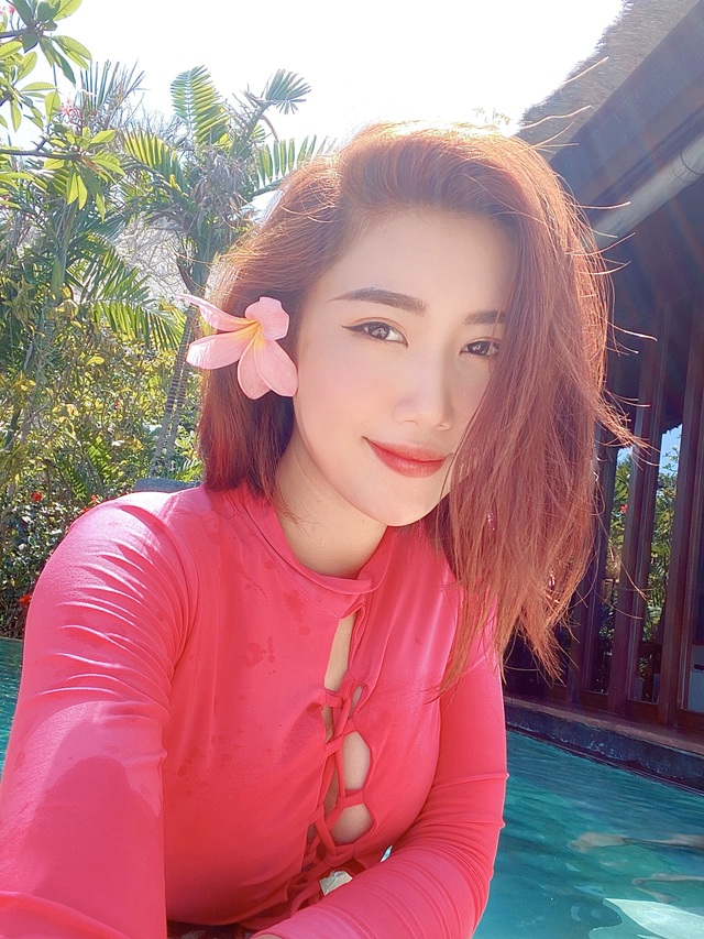 Thuý Ngân diện bikini “sống ảo” ở quê hương đội bóng U22 Việt Nam vừa chiến thắng - 1 Thuý Ngân diện bikini “sống ảo” ở quê hương đội bóng U22 Việt Nam vừa chiến thắng - 1