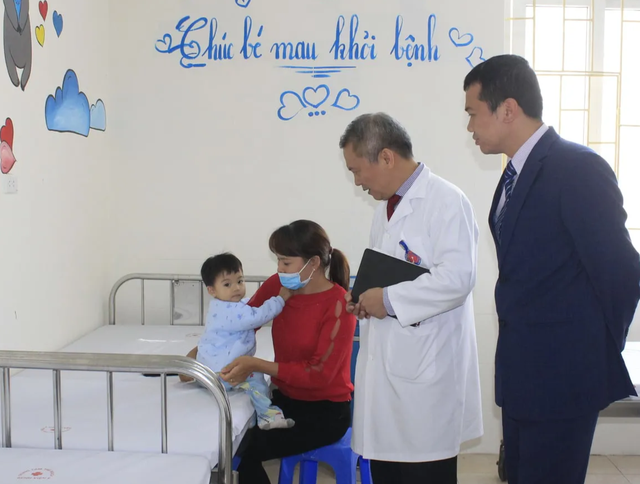 Lần đầu tiên có khoa Tim mạch trẻ em tại bệnh viện đa khoa - 1 Lần đầu tiên có khoa Tim mạch trẻ em tại bệnh viện đa khoa - 1