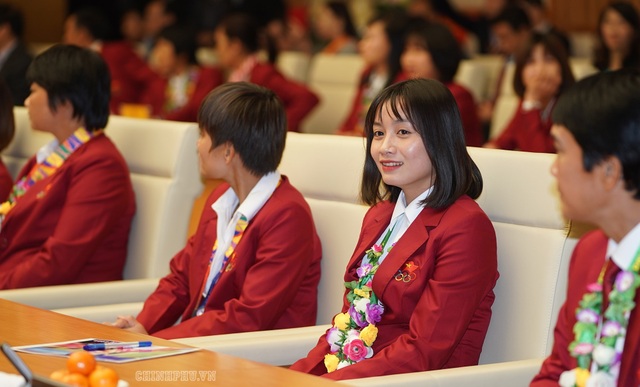 Thủ tướng: Sau các cầu thủ là cả dân tộc, là bản lĩnh, khát vọng Việt Nam - 26 Thủ tướng: Sau các cầu thủ là cả dân tộc, là bản lĩnh, khát vọng Việt Nam - 26