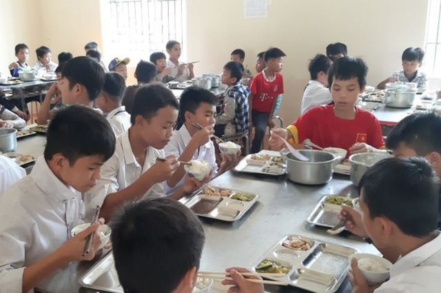 Thanh Hóa: Gần 22.000 học sinh được hỗ trợ gạo - 1 Thanh Hóa: Gần 22.000 học sinh được hỗ trợ gạo - 1