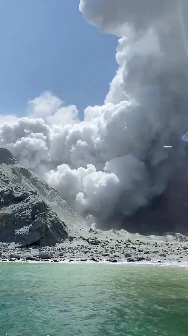 Cả gia đình thiệt mạng do núi lửa phun trào ở New Zealand