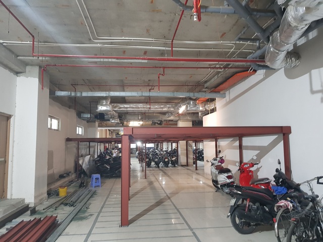 Vụ cư dân chung cư cao cấp bức xúc: Chủ đầu tư xây bãi đỗ xe không phép - 1 Vụ cư dân chung cư cao cấp bức xúc: Chủ đầu tư xây bãi đỗ xe không phép - 1
