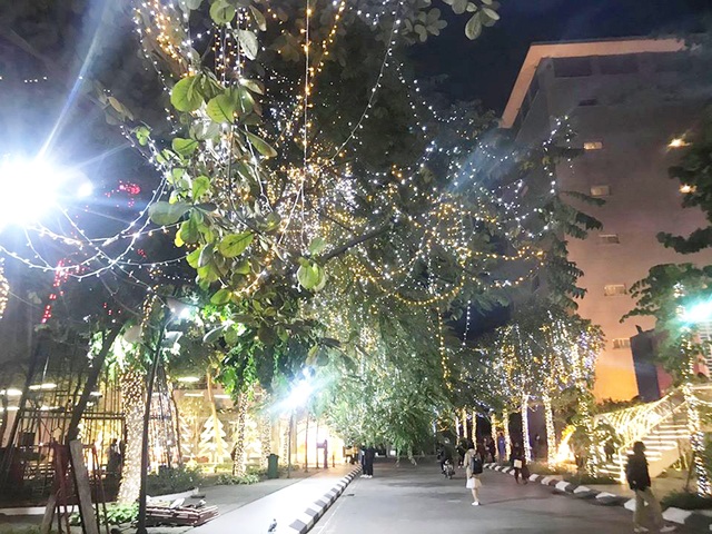 Trường đầu tư máy phun tuyết nhân tạo, sinh viên tha hồ sống ảo mùa Noel - 11 Trường đầu tư máy phun tuyết nhân tạo, sinh viên tha hồ sống ảo mùa Noel - 11