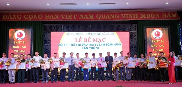 30 thiết bị đạt giải Nhất hội thi Hội thi thiết bị đào tạo tự làm toàn quốc - 1 30 thiết bị đạt giải Nhất hội thi Hội thi thiết bị đào tạo tự làm toàn quốc - 1