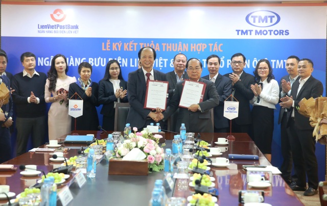 LienVietPostBank ký kết thỏa thuận hợp tác với Công ty Ô tô TMT - 1 LienVietPostBank ký kết thỏa thuận hợp tác với Công ty Ô tô TMT - 1