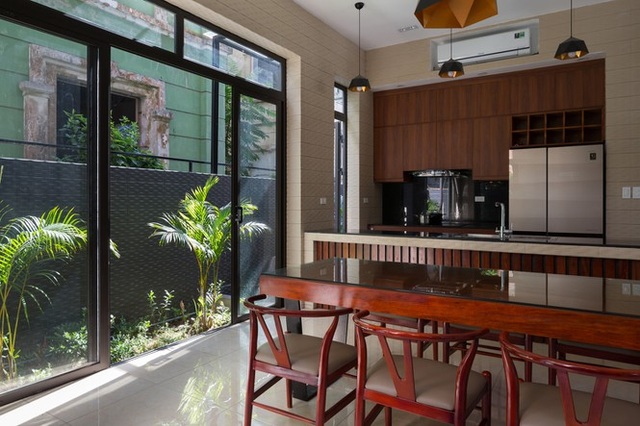 Ngỡ ngàng nhà phố phủ đá xám vẫn đẹp long lanh - 7 Ngỡ ngàng nhà phố phủ đá xám vẫn đẹp long lanh - 7