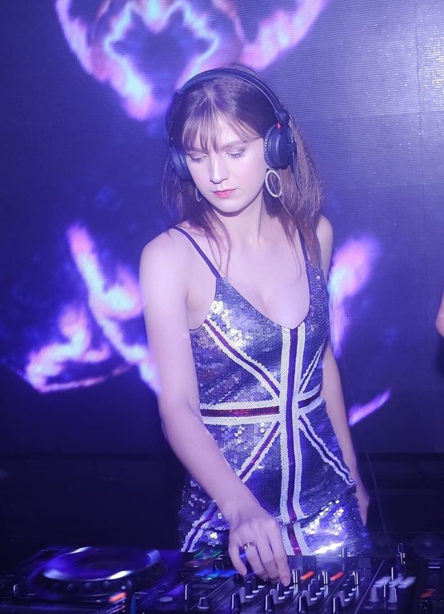 Nữ DJ nóng bỏng lên tiếng việc công khai “thả thính” Đoàn Văn Hậu - 1