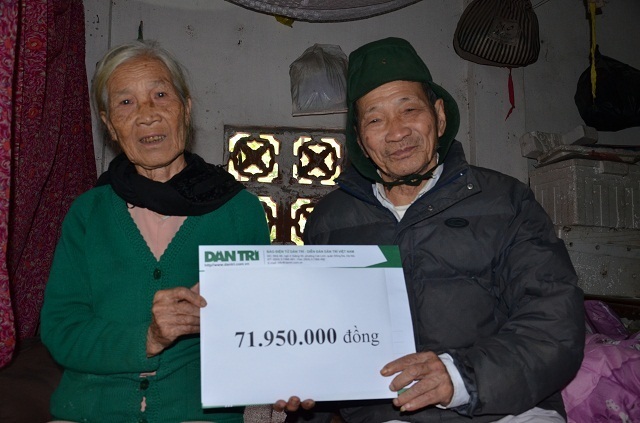 Cụ bà ngót 80 tuổi gánh chồng con được bạn đọc Dân trí giúp đỡ hơn 100 triệu đồng - 5