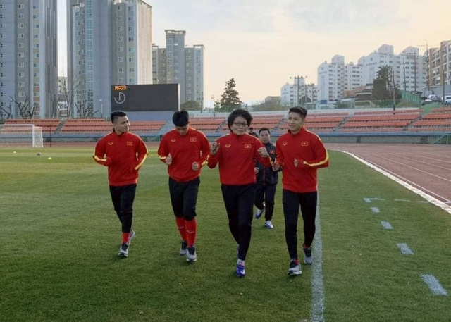 Quang Hải chạy đua với thời gian trước giải U23 châu Á