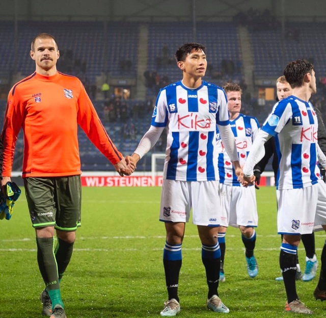 Khoảnh khắc đáng nhớ của Văn Hậu trong ngày Heerenveen đánh bại Roda JC - 5