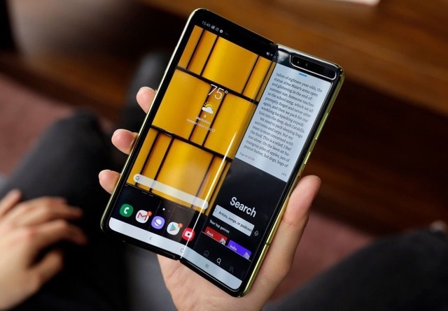 Điểm danh những smartphone có thiết kế đặc biệt nhất trong năm 2019 - 2 Điểm danh những smartphone có thiết kế đặc biệt nhất trong năm 2019 - 2