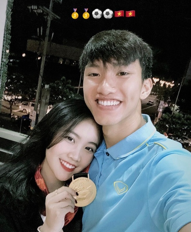 Bạn gái Đoàn Văn Hậu khoe vẻ đẹp quyến rũ mừng sinh nhật tuổi 21 - 11 Bạn gái Đoàn Văn Hậu khoe vẻ đẹp quyến rũ mừng sinh nhật tuổi 21 - 11