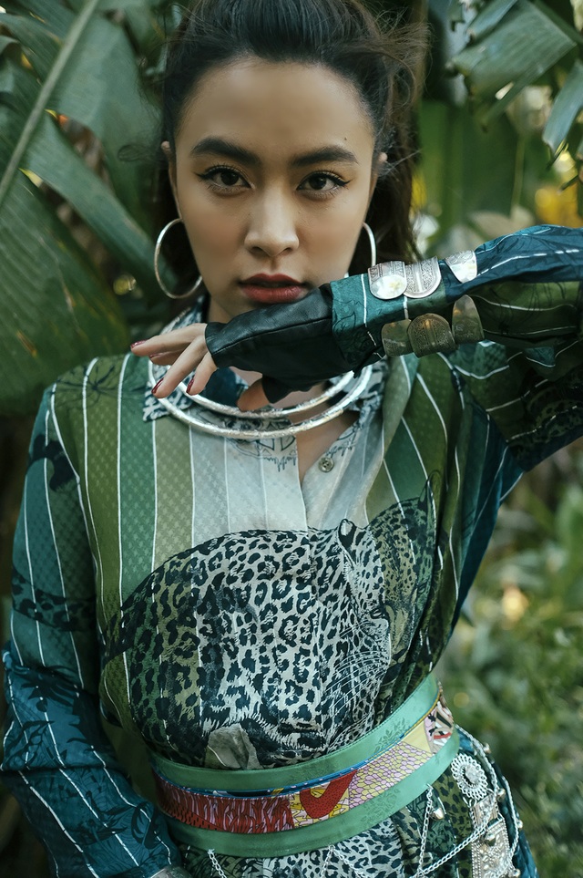 Hoàng Thùy Linh lần đầu nhắc lại “Nhật ký Vàng Anh” sau hơn 10 năm - 4 Hoàng Thùy Linh lần đầu nhắc lại “Nhật ký Vàng Anh” sau hơn 10 năm - 4