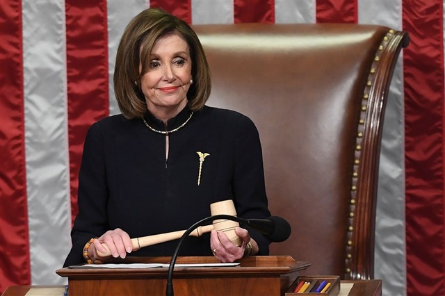 Ông Trump nổi cáu vì đảng Dân chủ muốn hoãn xét xử tổng thống ở Thượng viện - 1 Ông Trump nổi cáu vì đảng Dân chủ muốn hoãn xét xử tổng thống ở Thượng viện - 1