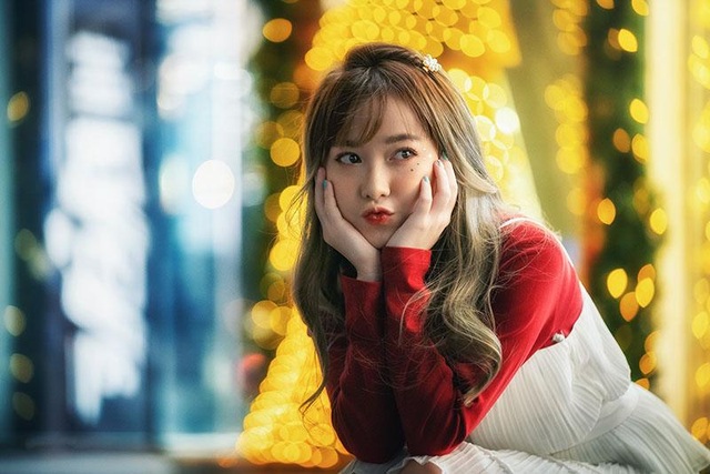 Cô gái có tên đẹp như người cuốn hút trong bộ ảnh đón Giáng sinh - 4 Cô gái có tên đẹp như người cuốn hút trong bộ ảnh đón Giáng sinh - 4