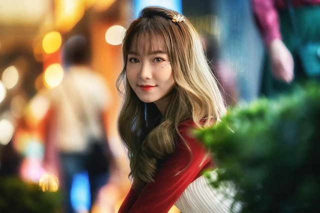 Cô gái có tên đẹp như người cuốn hút trong bộ ảnh đón Giáng sinh - 8 Cô gái có tên đẹp như người cuốn hút trong bộ ảnh đón Giáng sinh - 8