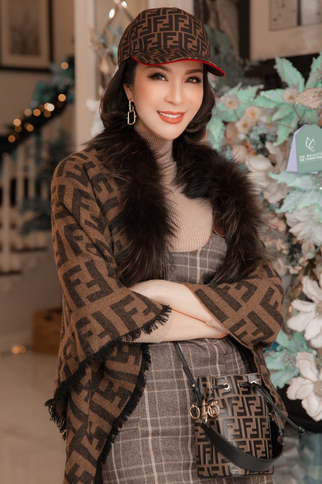Biệt thự triệu đô của MC Thanh Mai trang hoàng lộng lẫy mùa Giáng sinh - 3 Biệt thự triệu đô của MC Thanh Mai trang hoàng lộng lẫy mùa Giáng sinh - 3