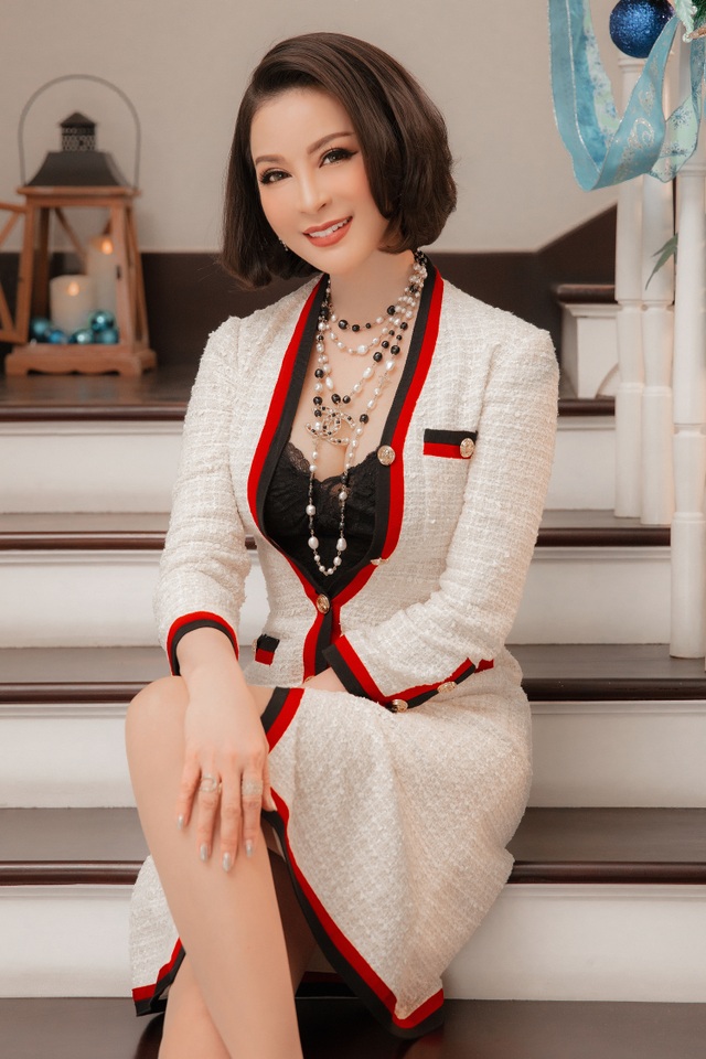Biệt thự triệu đô của MC Thanh Mai trang hoàng lộng lẫy mùa Giáng sinh - 5 Biệt thự triệu đô của MC Thanh Mai trang hoàng lộng lẫy mùa Giáng sinh - 5
