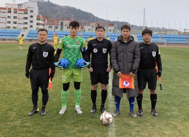 U23 Việt Nam thắng đội hạng Ba Hàn Quốc trước ngày về nước - 1