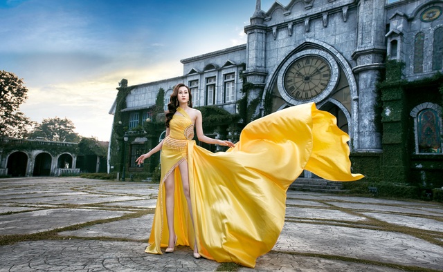 Anika Trinh Trinh hở bạo giữa trời đông Hà Nội - 3 Anika Trinh Trinh hở bạo giữa trời đông Hà Nội - 3