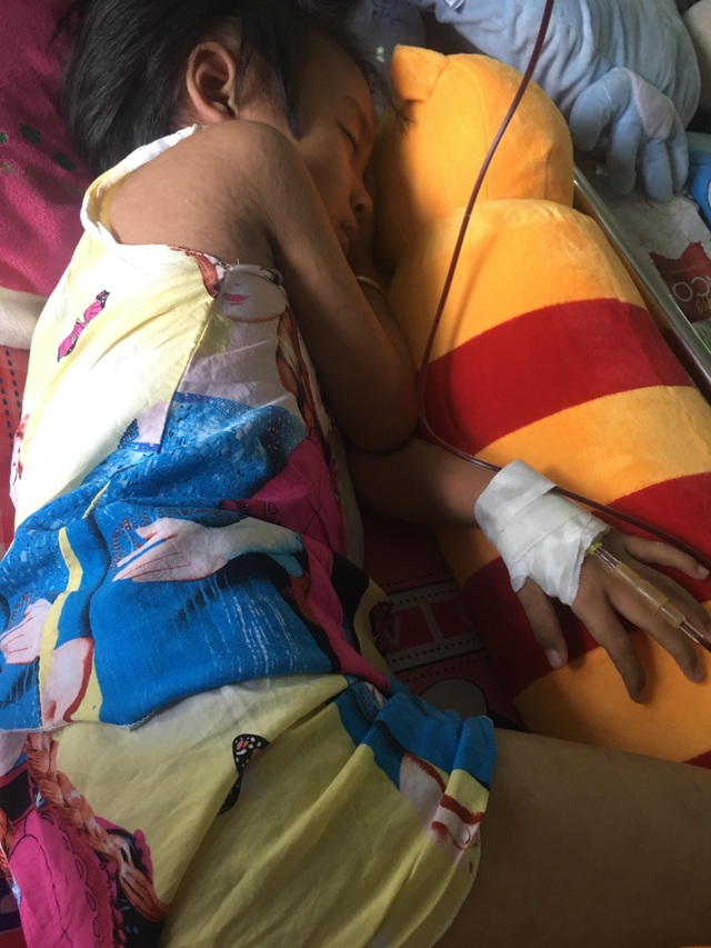 Xót thương gia đình khốn cùng vì 2 đứa con bệnh tật - 3 Xót thương gia đình khốn cùng vì 2 đứa con bệnh tật - 3