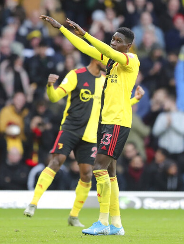 Watford 2-0 Man Utd: Hai bàn thắng trong ba phút - 8