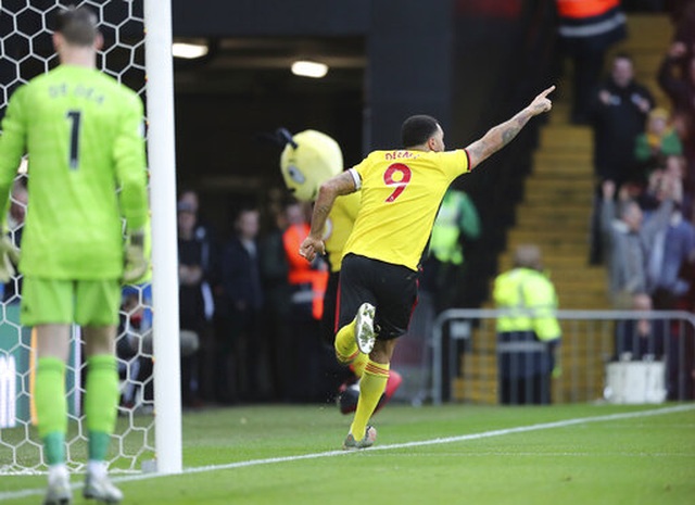 Watford 2-0 Man Utd: Hai bàn thắng trong ba phút - 7