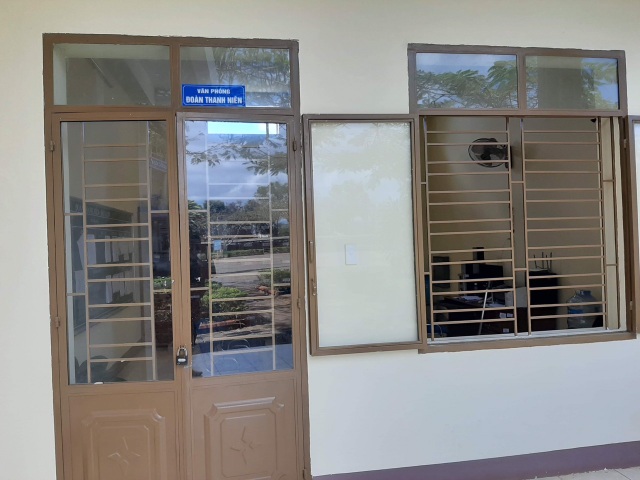 Học sinh tốt nghiệp hơn 1 năm, công trình do phụ huynh góp tiền xây dựng vẫn nằm… trên giấy - 1 Học sinh tốt nghiệp hơn 1 năm, công trình do phụ huynh góp tiền xây dựng vẫn nằm… trên giấy - 1
