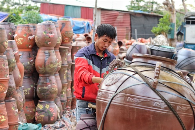 Những phận người “mắc cạn” trên sông Hồng - 3 Những phận người “mắc cạn” trên sông Hồng - 3